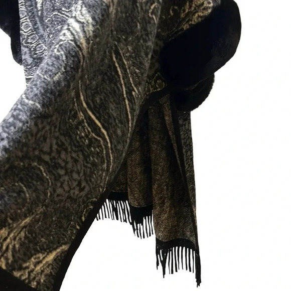 penny lane,open front wrap,shawl,cape,black faux fur trim,fringes,glam,one size - Picture 9 of 15